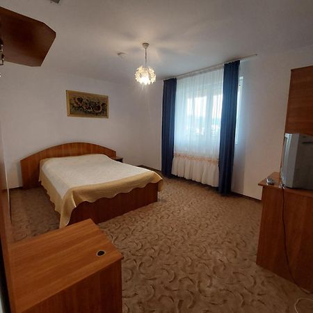 Steaua Nordului Hotel Târgu Neamț Buitenkant foto