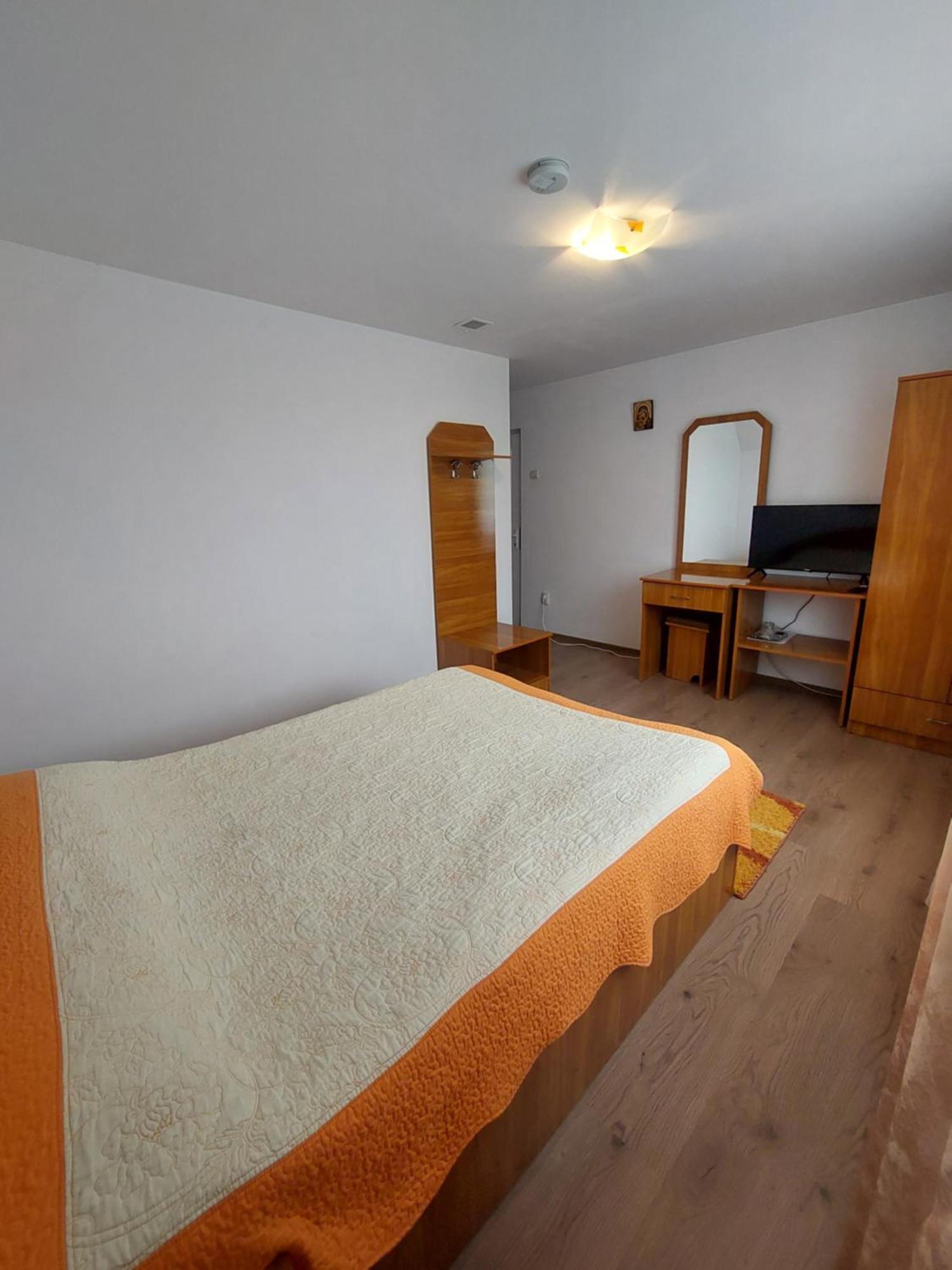 Steaua Nordului Hotel Târgu Neamț Buitenkant foto