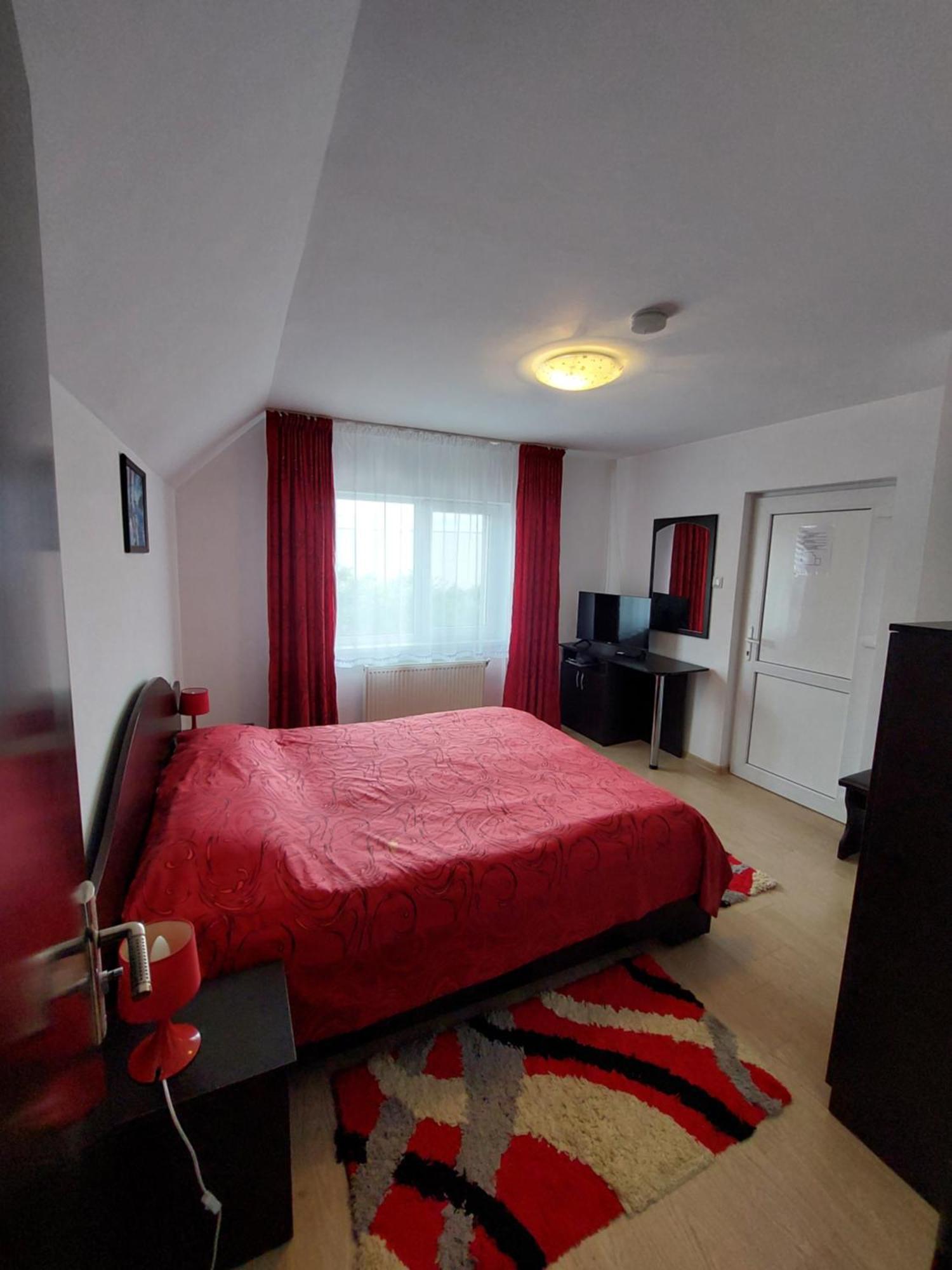 Steaua Nordului Hotel Târgu Neamț Buitenkant foto